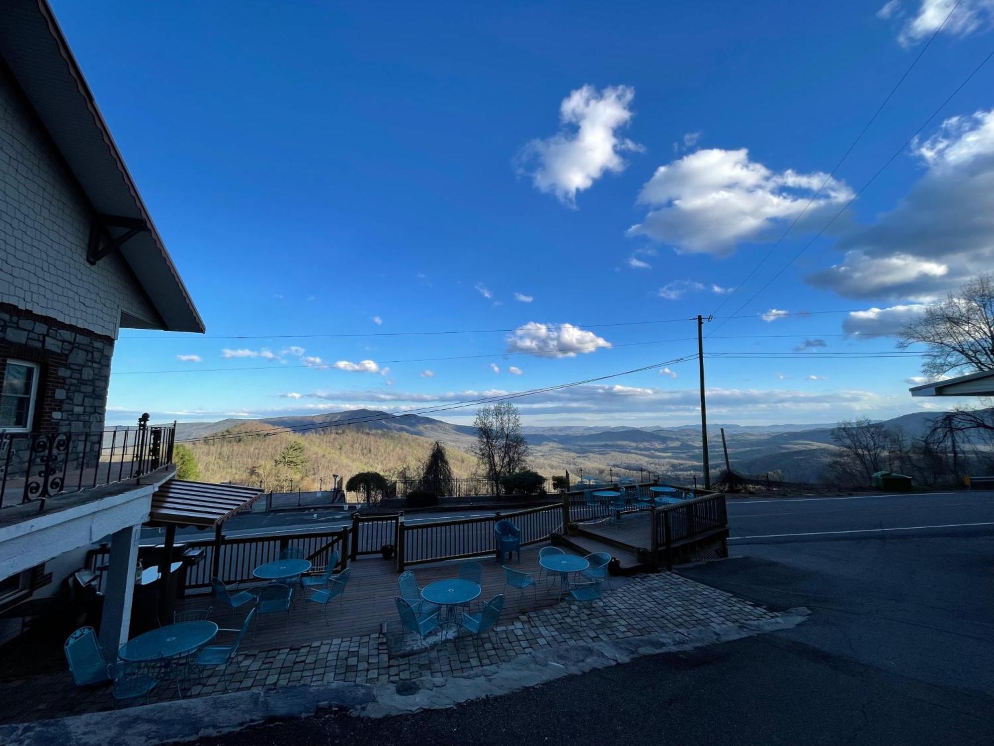 Skyline Village Inn Spruce Pine Exterior foto